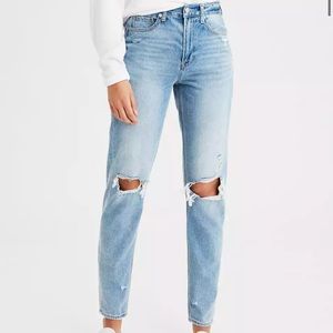AE Ripped Mom Jean